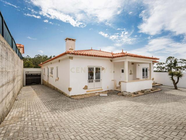 Moradia T3 com Piscina e Vistas para a Natureza – Chainça | Leiria