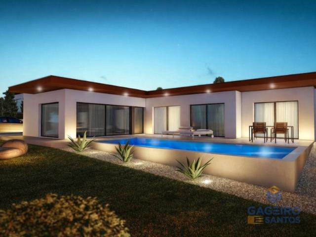 Moradia T3 com piscina, em construção, a 10 minutos da baía de São Martinho do Porto