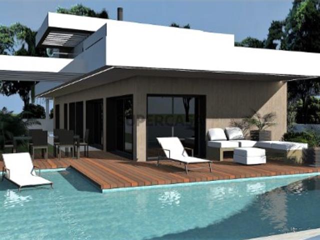 Moradia T3 com piscina na Abrunheira