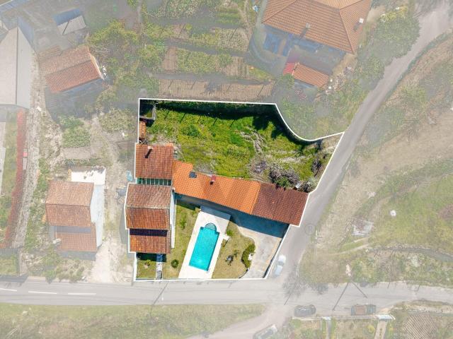Moradia T3 com piscina em Gondoriz, Terras de Bouro