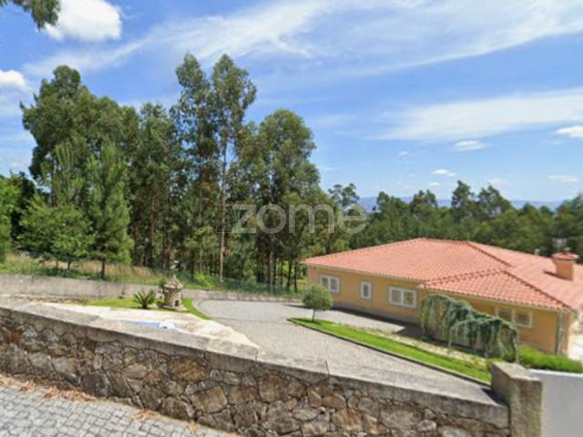 Moradia T3 com Piscina em Portela das Cabras, Vila Verde