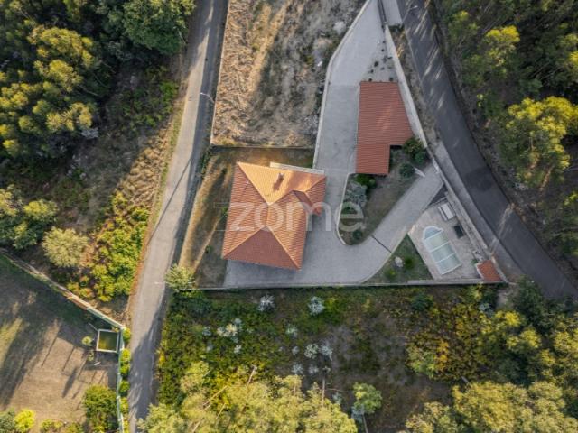Moradia T3 com Piscina em Portela das Cabras, Vila Verde