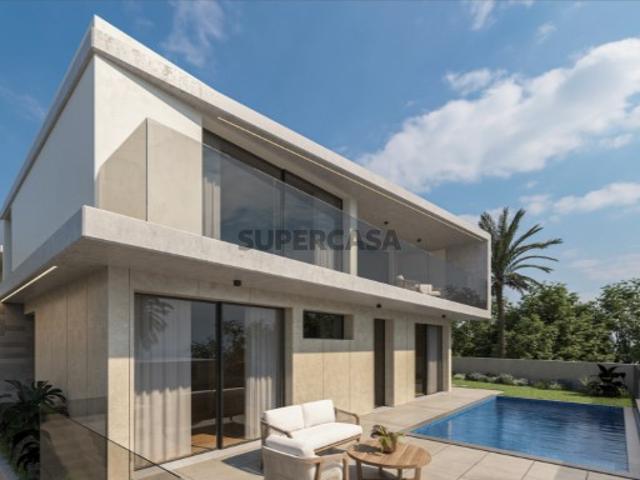 Moradia T3 com piscina em São Martinho, Funchal