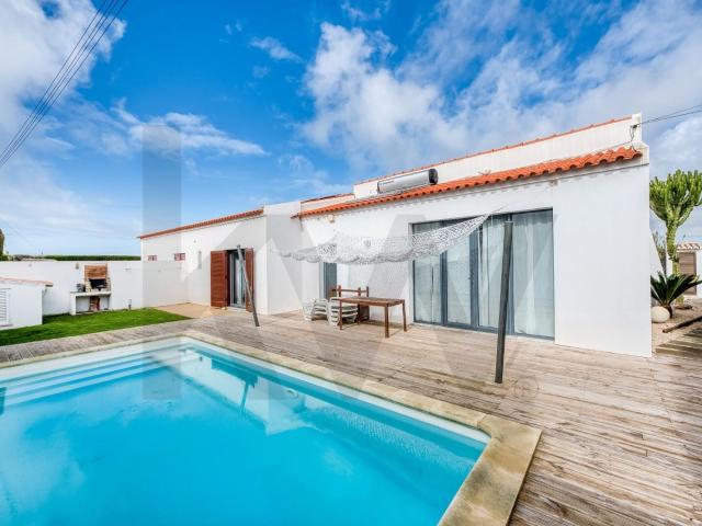 Moradia T3 com piscina em Sagres