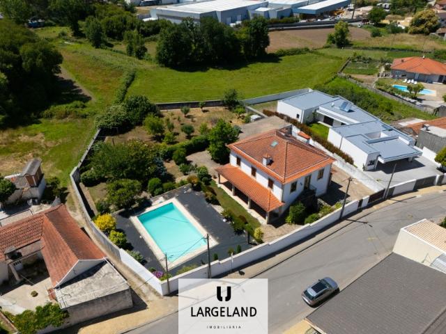 Moradia T3 com Piscina Guisande, Santa Maria da Feira