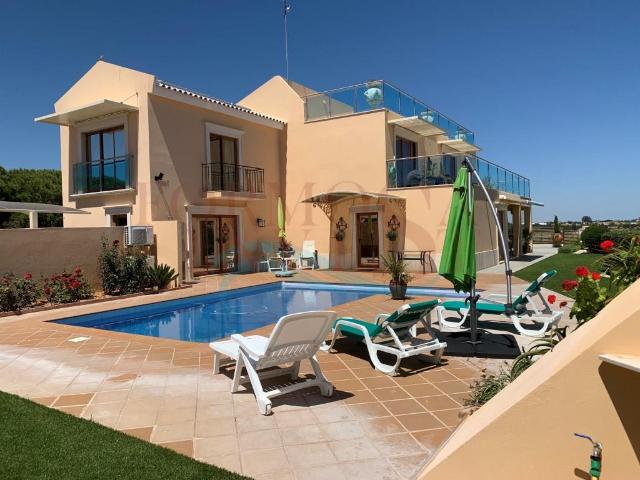 Moradia T3 com piscina, garagem e vista mar no seio da Ria F. 0m² Moncarapacho e Fuseta