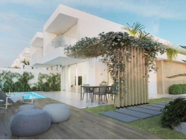 Moradia T3 com piscina privada junto à Ria Formosa Faro 170m² Montenegro