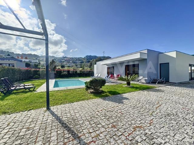 Moradia T3 com piscina
