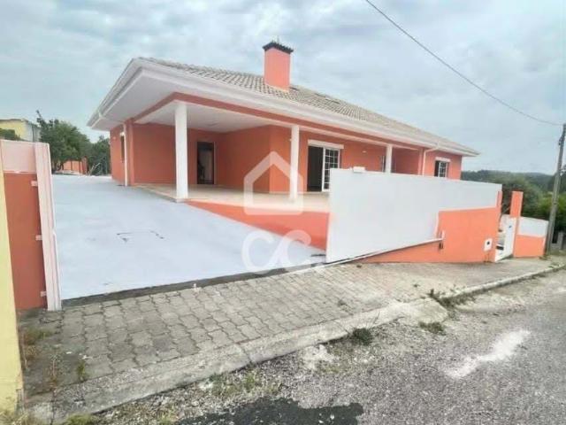 Moradia T3 com possibilidade de Piscina em São João da Madeira Canedo