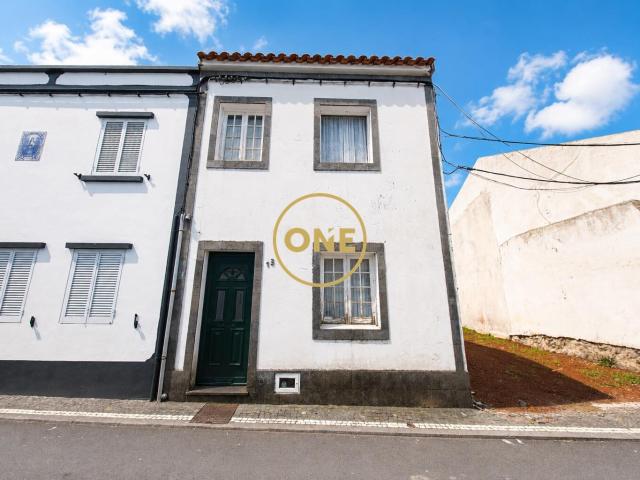 MORADIA T3 COM QUINTAL | RIBEIRINHA