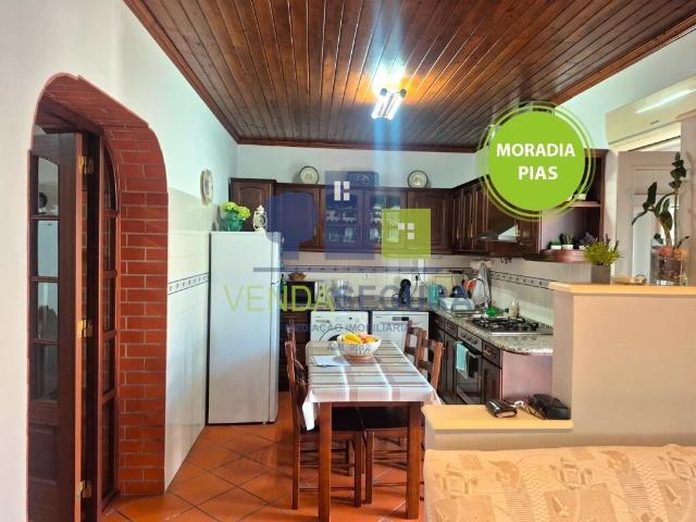 Moradia T3 com quintal, terraço e garagem | Pias
