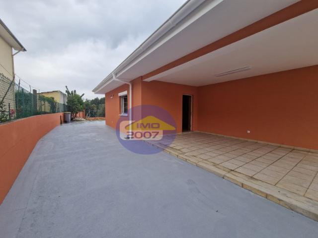 Moradia T3 com Sótão Habitável, Terraço, Garagem para 6 Carros | Santa Maria da Feira