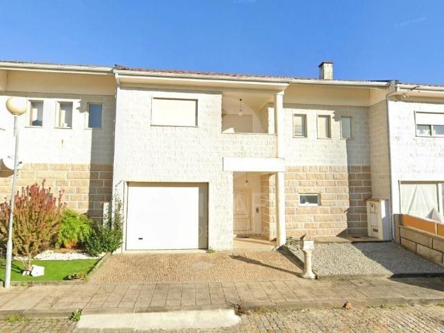 Moradia T3 com suite e garagem em Bem Viver, Marco de Canaveses