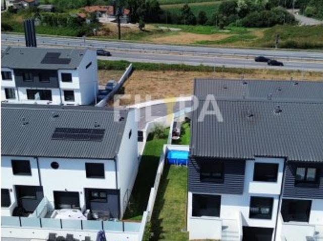 Moradia T3 Como Nova | Construção 2025 | Jardim | Garagem para 3 Carros | Campo Valongo