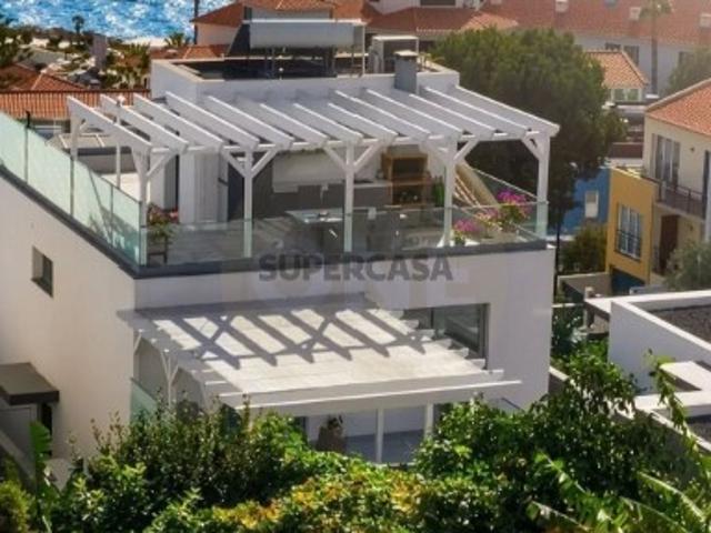 Moradia T3 nova, Caniço de Baixo, divida em 3 apartamentos T1 com AL