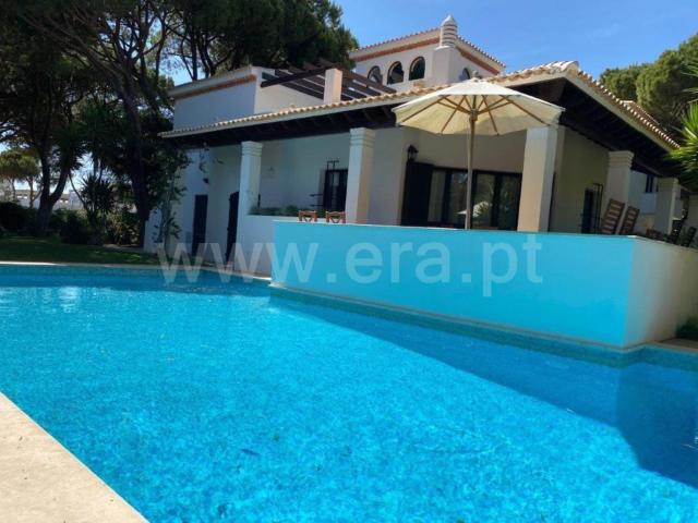 Moradia T3, Condomínio de Luxo, Albufeira 270m² Albufeira e Olhos de Água