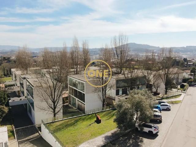Moradia T3 Condomínio Fechado