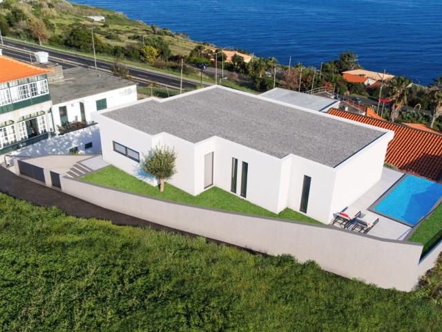 Moradia T3 Contemporânea com Piscina e Vista Infinita sobre. 302m² Gaula