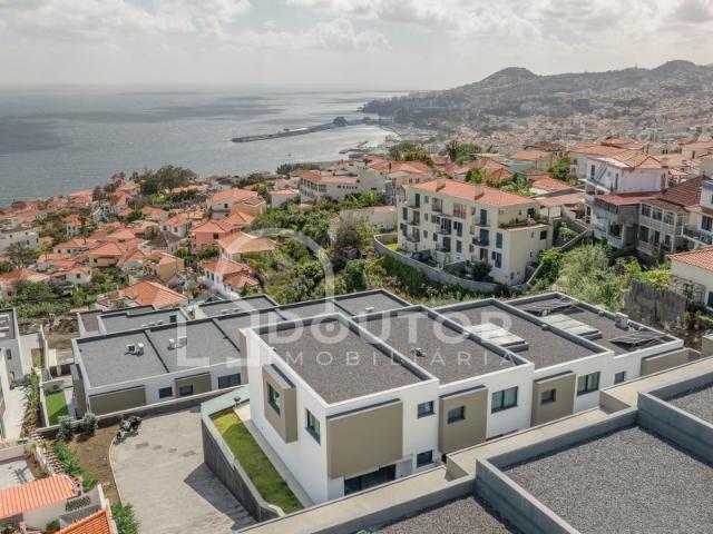 Moradia T3 Contemporânea com Piscina e Vista Oceano | Villas Faial | Santa Maria Maior, Funchal