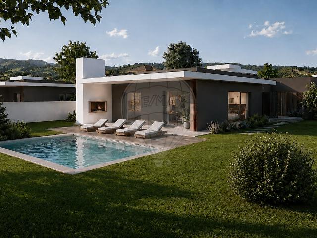 Moradia T3 de Arquitetura Contemporânea com Piscina | Em Construção