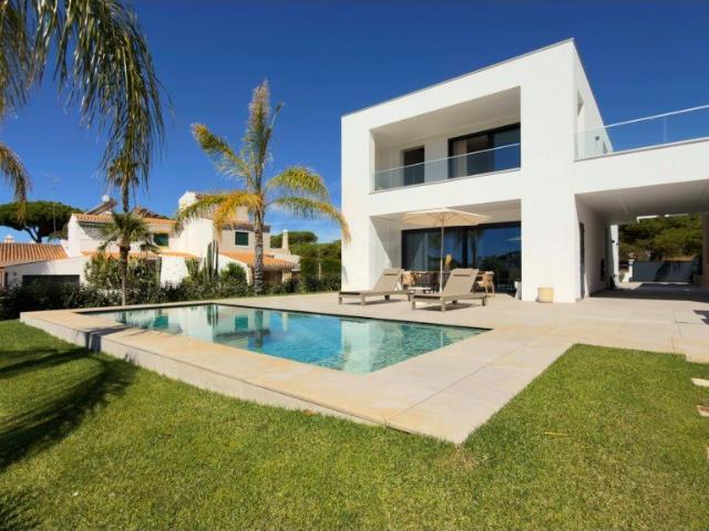 Moradia T3 de Design Moderno e Funcional em Empreendimento d. 108m² Quarteira