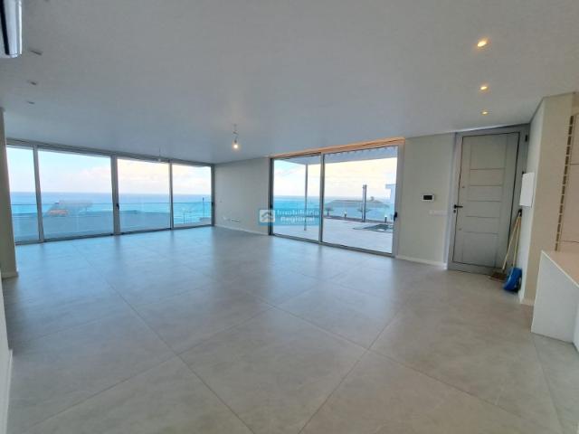 Moradia T3 de Luxo com Piscina Aquecida A Apenas 3 Minutos da Praia do Paúl do Mar