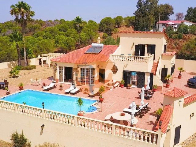 Moradia T3 de Luxo com Piscina e vista mar 219m² Castro Marim