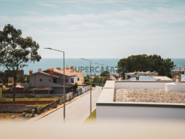 Moradia T3 de Luxo com 3 Frentes e Vista Mar A 400m da Praia da Madalena, Vila Nova de Gaia