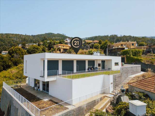 Moradia T3 de Luxo Calheta, Madeira 299m² Calheta