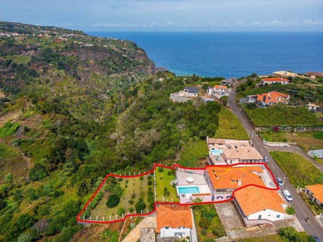 Moradia T3 de luxo à venda em Santana