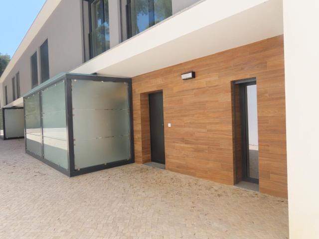 Moradia T3 de luxo em condomínio fechado em Leiria 185m² Leiria, Pousos, Barreira e Cortes