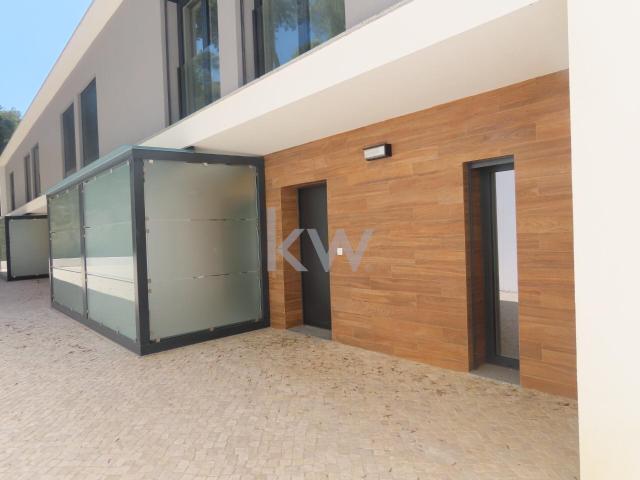 Moradia T3 de luxo em condomínio fechado em Leiria 185m² Leiria, Pousos, Barreira e Cortes