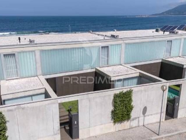 Moradia t3 de luxo moledo arrendamento