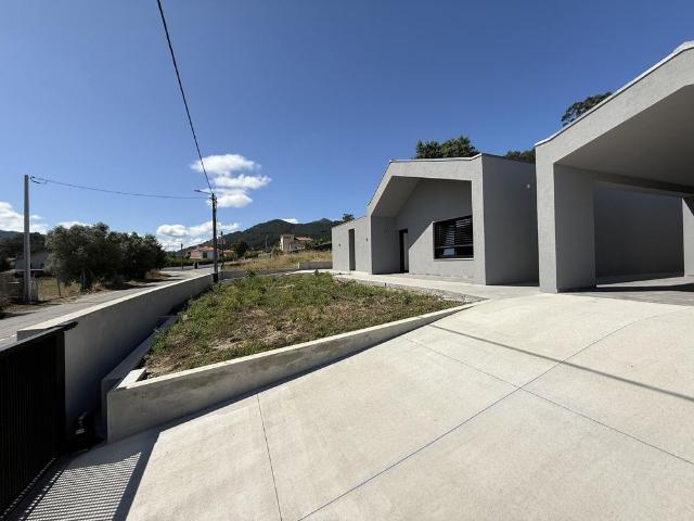 Moradia T3 de Luxo Nova Construção, Chave na Mão!