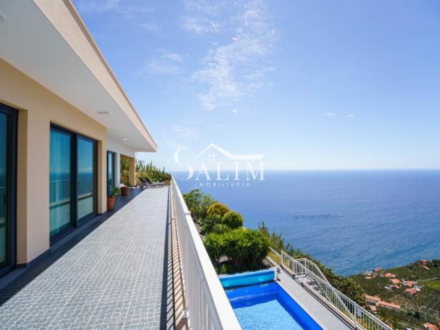 Moradia T3 de luxo no Arco da Calheta, Madeira 135m² Arco Da Calheta