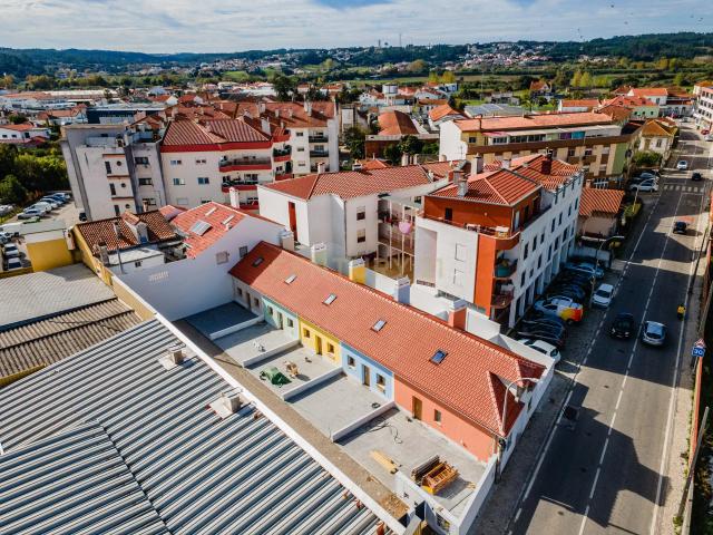 Moradia T3 de Ponta em condomínio fechado