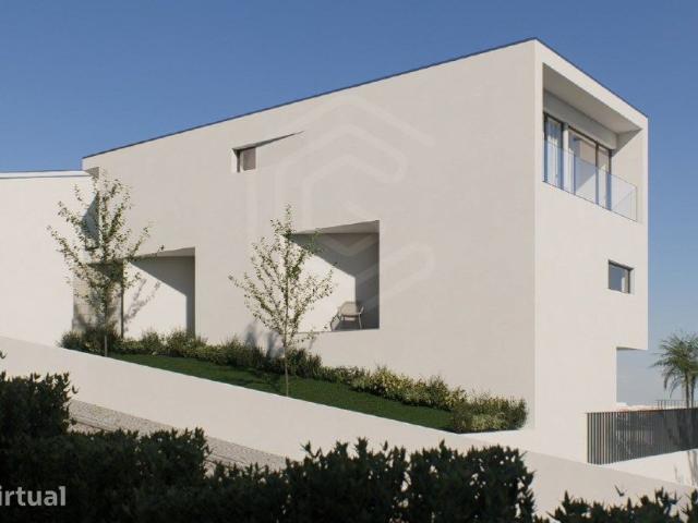 Moradia T3 com 2 Frentes e Arquitetura Contemporânea em Gondomar.