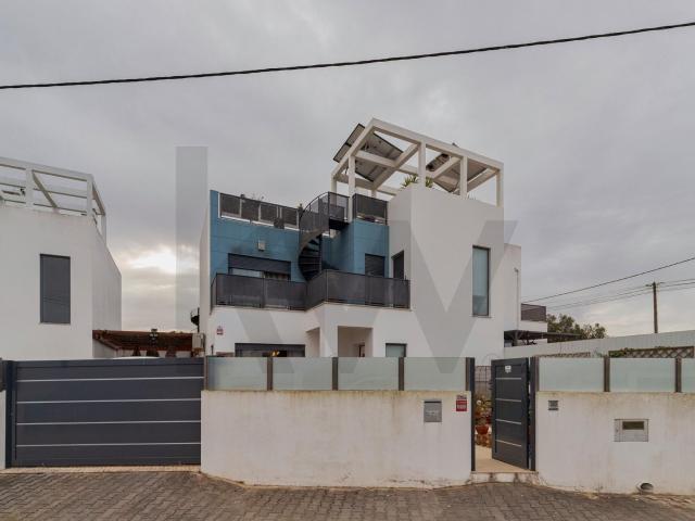 Moradia T3 Deixa o Resto com piscina