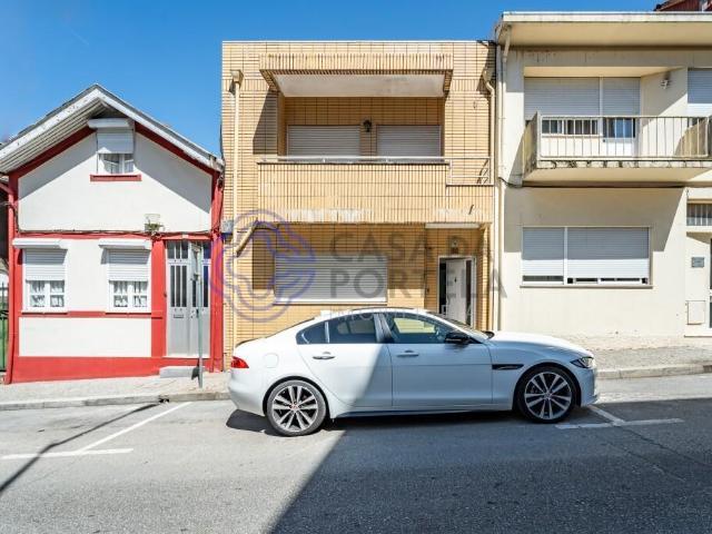 Moradia T3, Excelente Localização! A poucos metros do Jardi. 140m² Vilar de andorinho