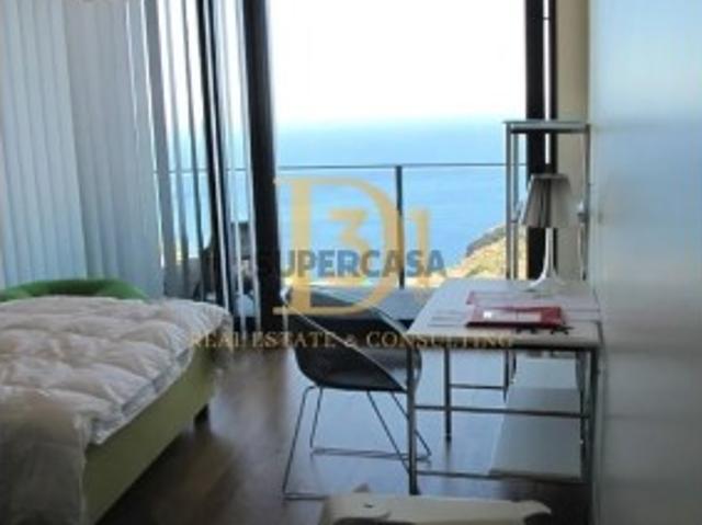 Moradia T3 Exclusiva com Vista Mar, Piscina Infinita e Terreno de 1210 m² Garajau