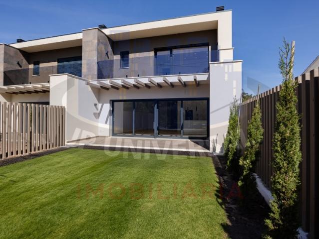 Moradia T3 Exclusivas, Garagem, Jardim e Acabamentos de Luxo