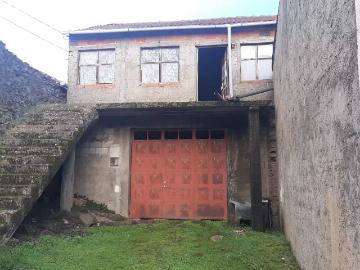 Moradia T3 em Macedo do Mato, Bragança