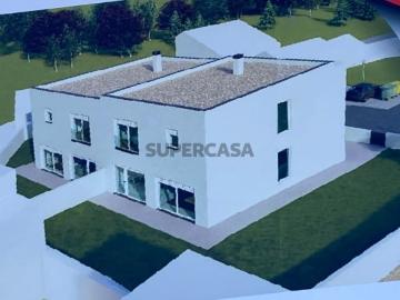 Moradia Geminada T3 em Miragaia, Lourinhã
