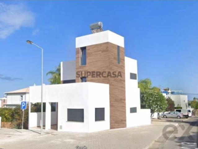 Moradia T3 em Moncarapacho