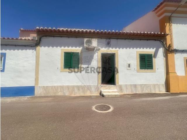 Moradia T3 em N.S. Conceição, S.Brás Matos, Juromenha