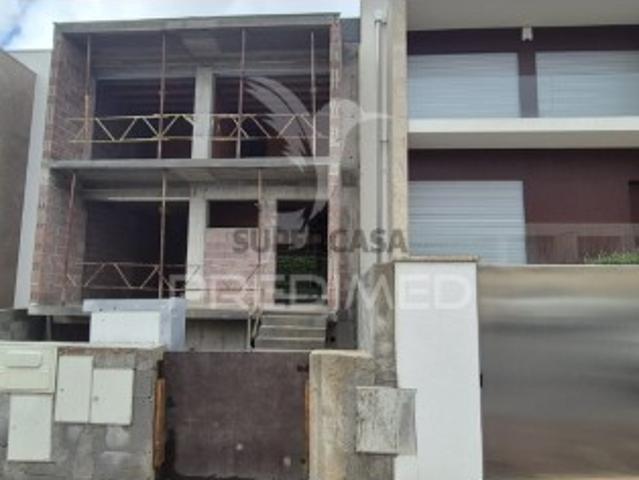Moradia T3 em Nogueira, Fraião e Lamaçães