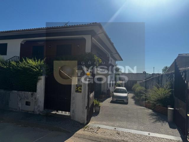 Moradia T3 em Oliveira de Azeméis com 700m2 de terreno