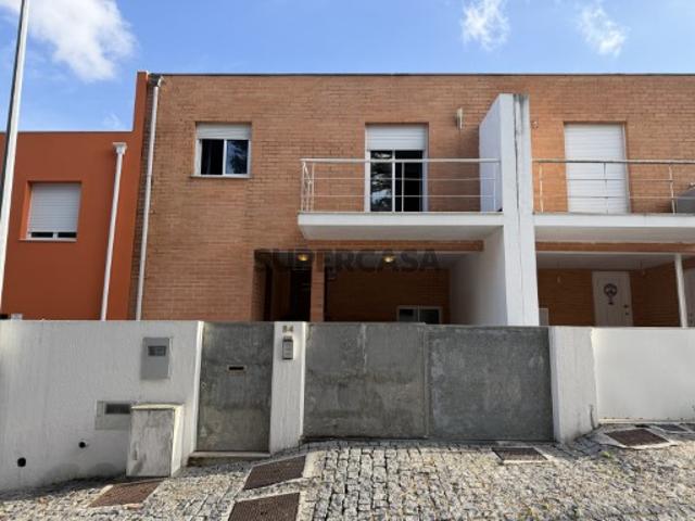 Moradia T3 em Oliveira São Mateus