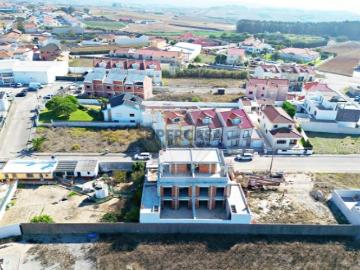Moradia T3 em Atouguia da Baleia
