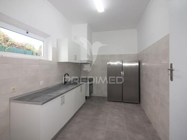 Moradia t3 em aveiras de cima